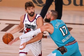 在线体育注册平台-窗口期多伦多猛龙调整名单以备NBA常规赛；遗憾出局环节打磨；话题不断；临场指挥获称赞的简单介绍