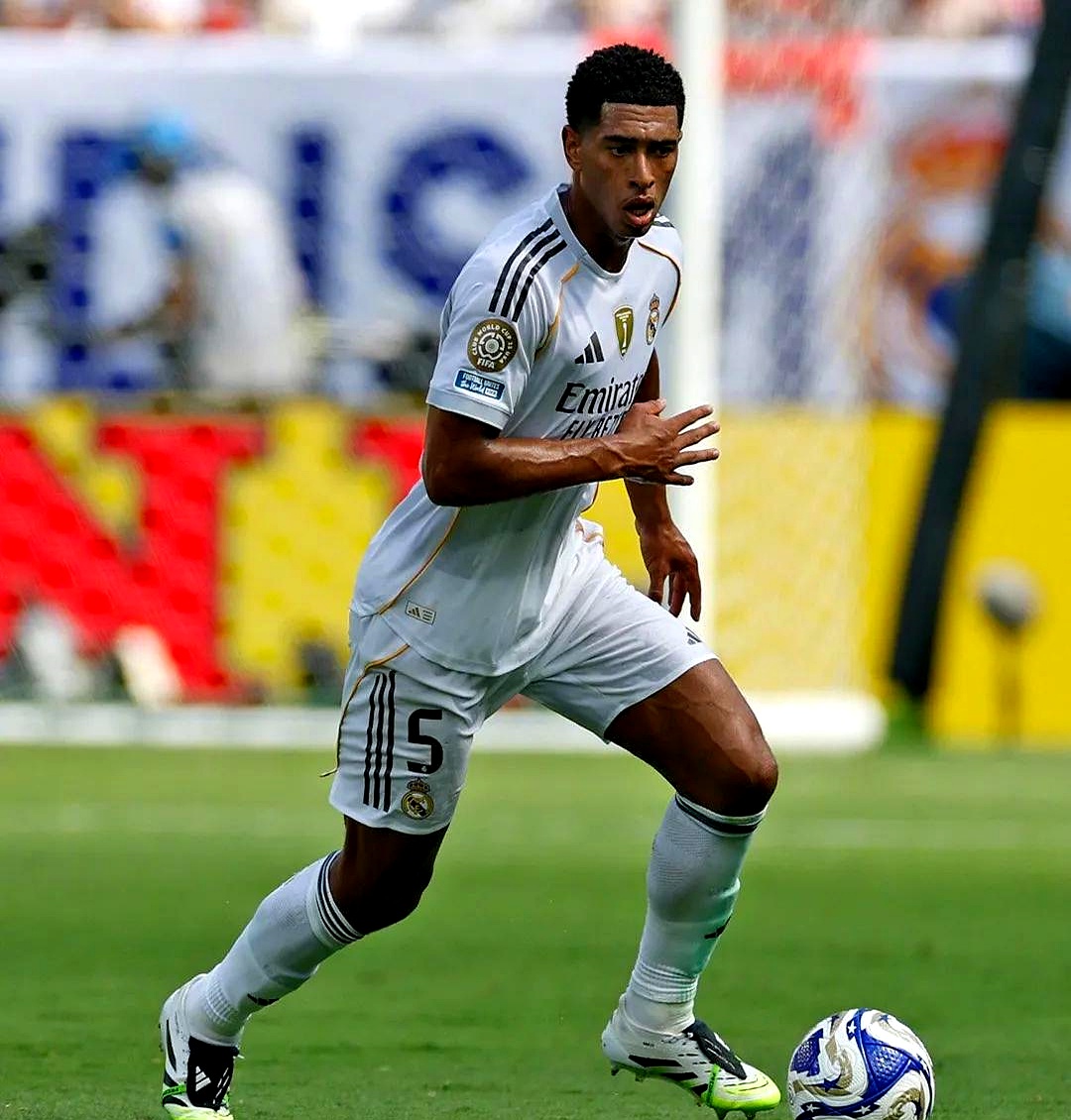 里尔迎欧联关键赛,转会期手感冰凉,引发热议,训练强度明显提升(蛙泳swolf值对照表1000米混合泳) 里尔迎欧联关键赛,转会期手感冰凉,引发热议,训练强度明显提升(蛙泳swolf值对照表1000米混合泳)