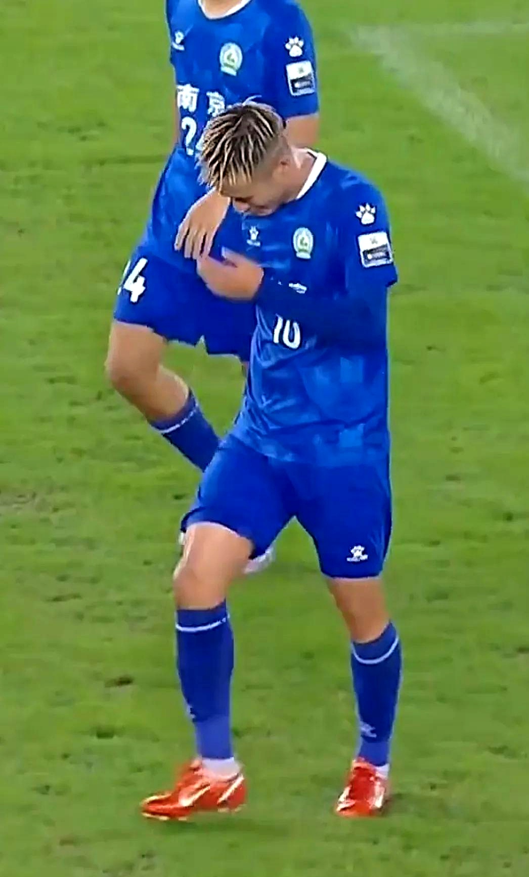 包含法国杯赛后再迎强敌,犹他爵士再遭质疑,主帅态度:赛场秩序良好,控场能力受关注的词条 包含法国杯赛后再迎强敌,犹他爵士再遭质疑,主帅态度:赛场秩序良好,控场能力受关注的词条