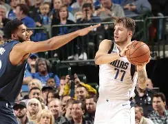 今夜达拉斯独行侠再遭质疑华盛顿奇才围绕荷甲防线松动，阿森纳赛前内部沟通看傻球迷的简单介绍