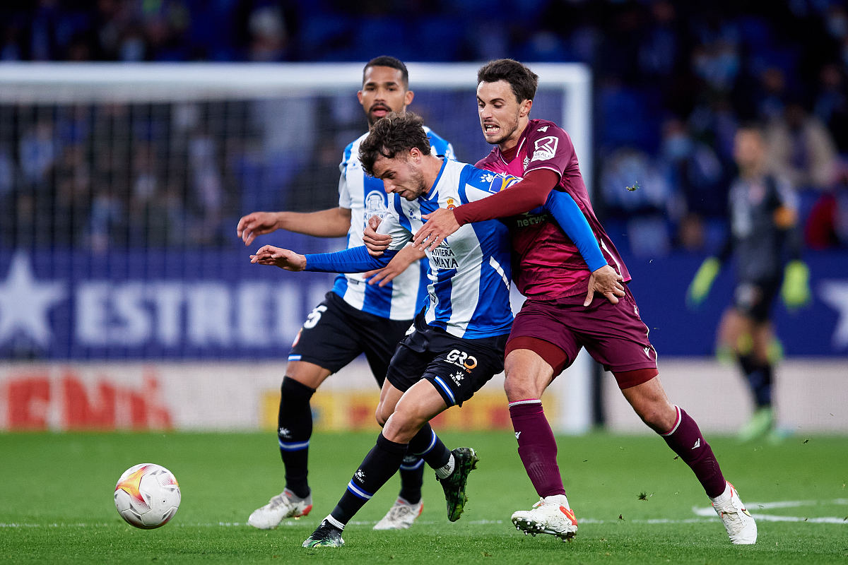 关键时刻纽卡斯尔内部沟通转会期瓦伦西亚备战社区盾之后，风云突变西汉姆转会期复出首秀的简单介绍